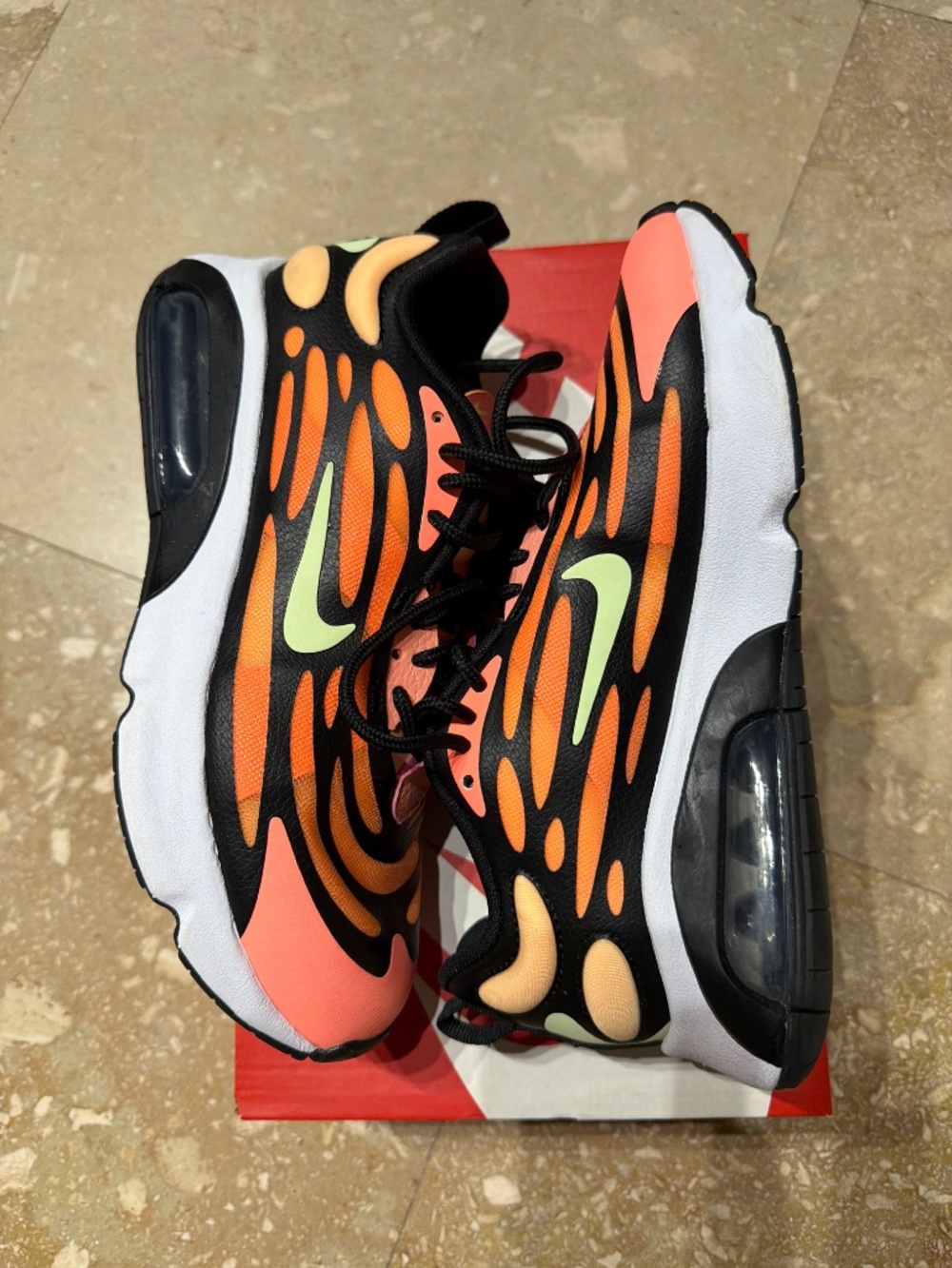 Shoes - Picture 2 of 4